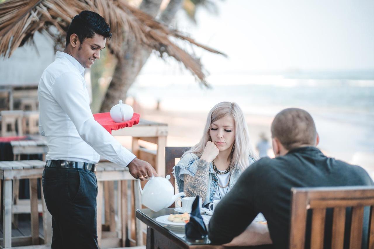 Hikkaduwa Beach Hotel Extérieur photo